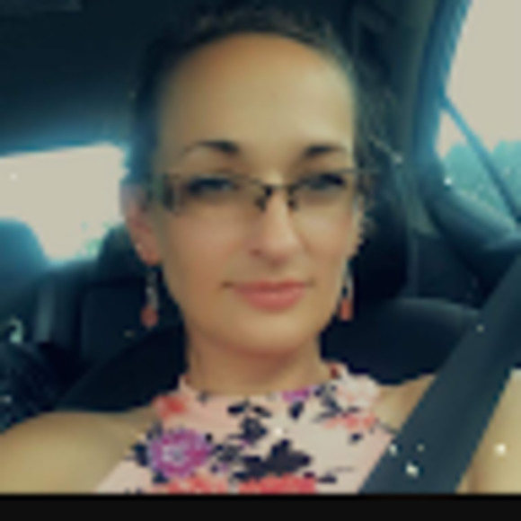 Meet your Posher, Kristin - Picture 1 of 1